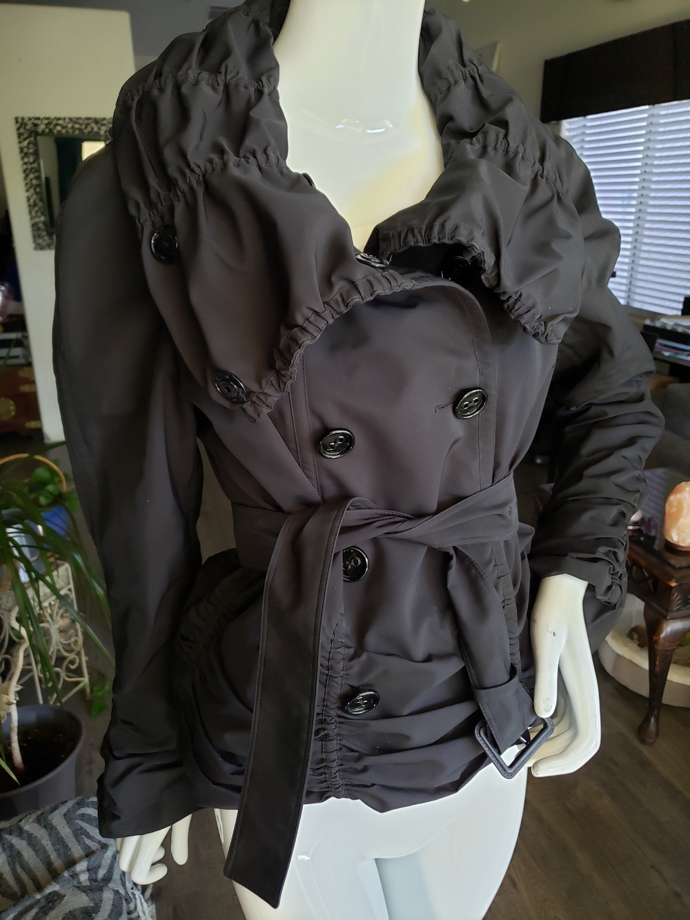 Burberry Black Belted Trench Style Jacket Coat with Belt